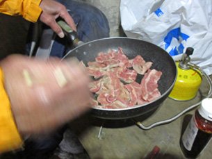 鳳凰小屋で焼肉