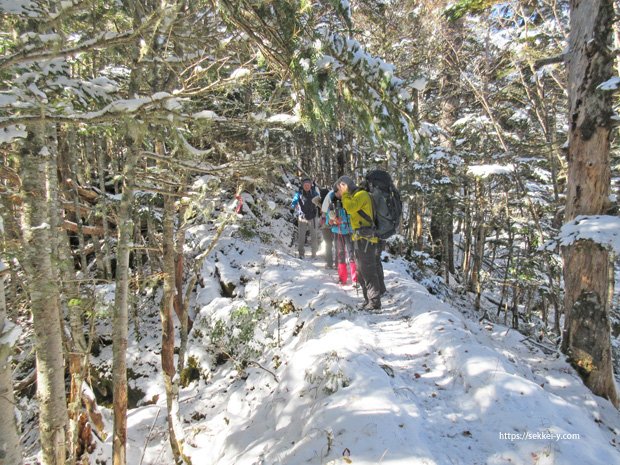 雪の地蔵岳　御座石温泉コースから下山