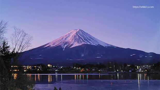 河口湖から見る冬の紅富士