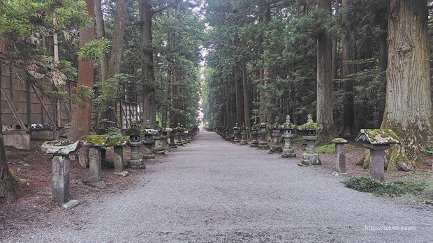 北口本宮冨士浅間神社　参道