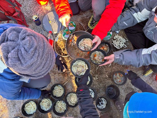 竜ヶ岳山頂で15人前の豚汁うどん