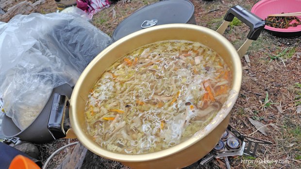 山頂パスタ会　たっぷり野菜スープ