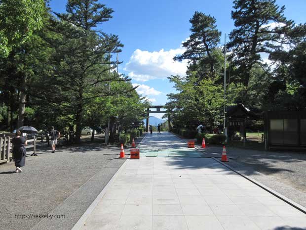 夏 8月 武田神社 参道