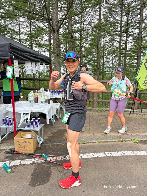 スリーピークス八ヶ岳　第2エイドの天女山に到着