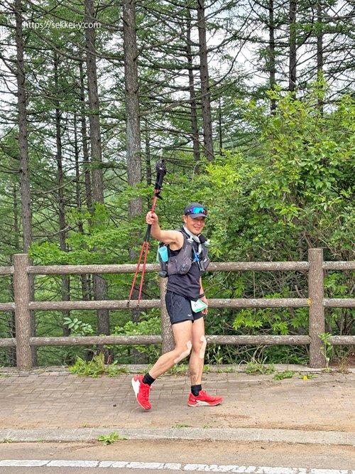 スリーピークス八ヶ岳　第2エイドの天女山から再スタート