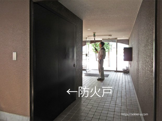 階段室の防火戸（竪穴区画）