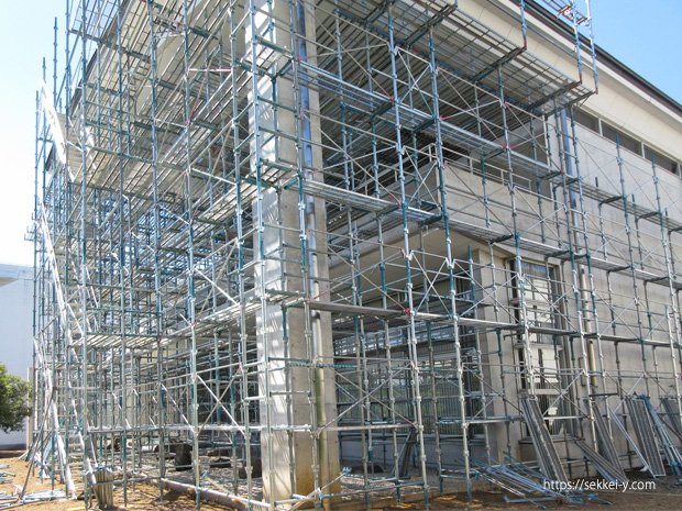 山梨県立大学池田キャンパス　外部足場工事