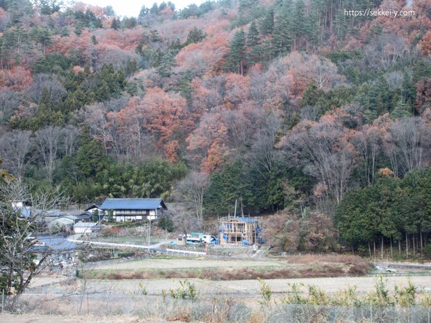 甲斐駒ヶ岳と田園が見える店　オーブン料理「白州アルベロ」