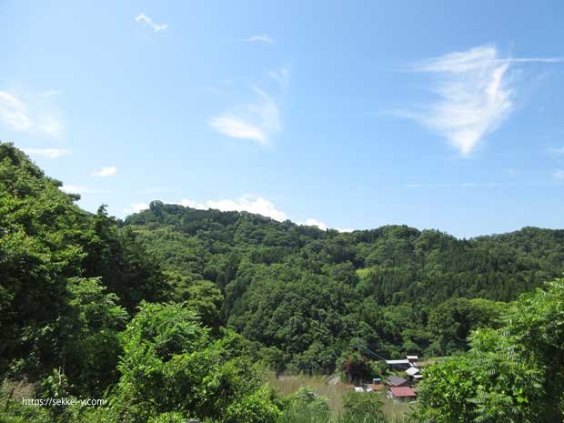 山梨県市川三郷町　緑に囲まれた住まいの景色