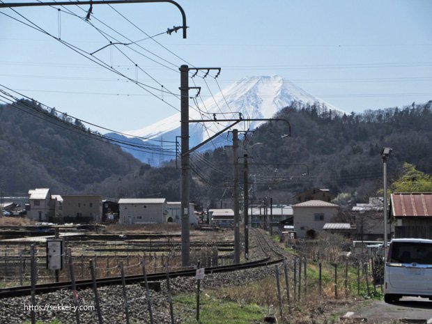 敷地から見る大きな富士山