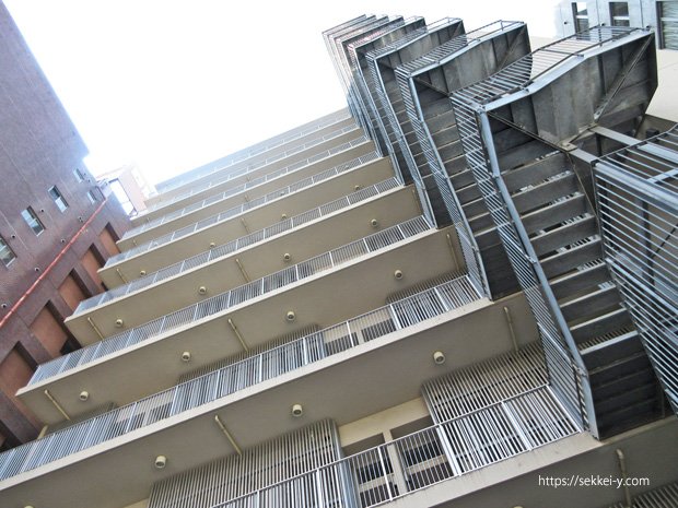 高層マンションの仮設計画