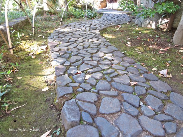 根津美術館　庭園通路