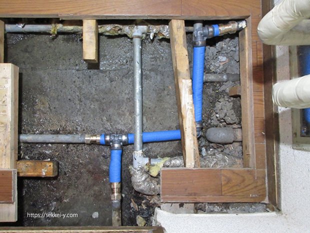 漏水からの改修後の配管