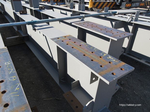 現場搬入された鋼材