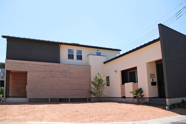 瓦チップを敷き詰めた後