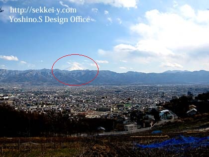 愛宕山から見る甲府盆地と富士山