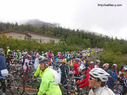 富士山五合目　サイクリスト