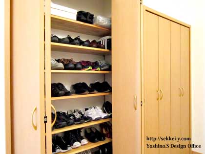 壁面収納の下足入