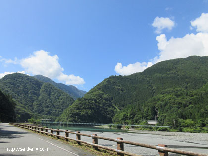 西山ダム　奈良田湖