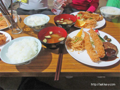 七丈小屋での夕飯