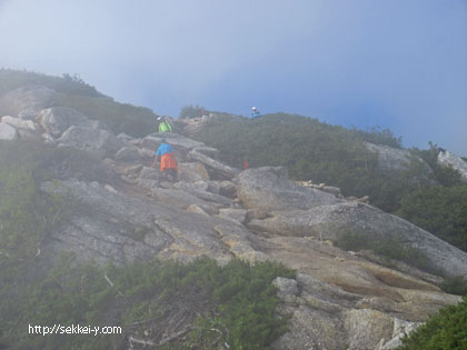 甲斐駒ケ岳　下山