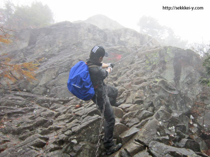 乾徳山　カミナリ岩