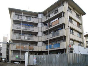 山梨県営貢川団地