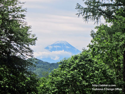 瑞牆山　富士見平小屋から見る富士山