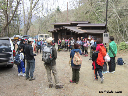 三ツ峠山登山道　駐車場