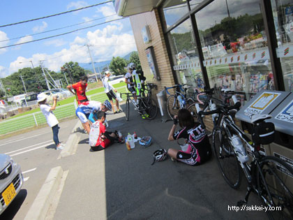 高根町五町田のセブンイレブン