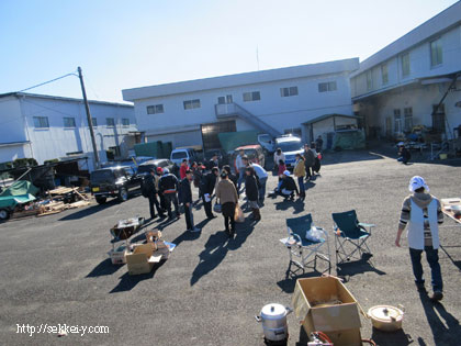 南アルプス市　㈱ミヤザワで　餅つき